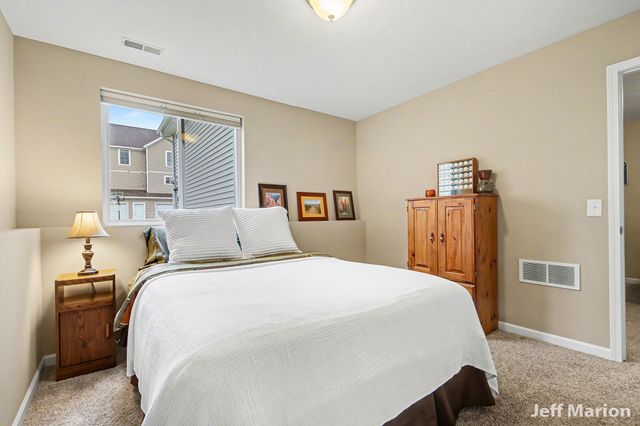 2125 Kensington Park Circle, Holland City, MI 49423