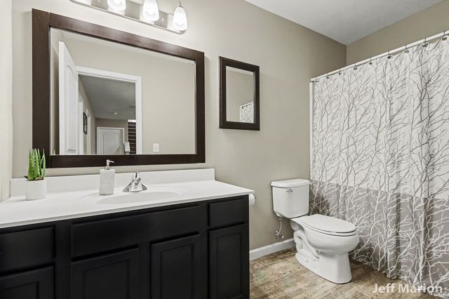 2125 Kensington Park Circle, Holland City, MI 49423