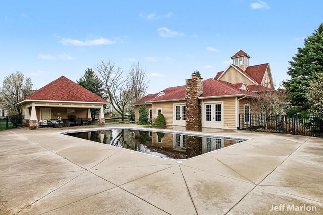 2125 Kensington Park Circle, Holland City, MI 49423