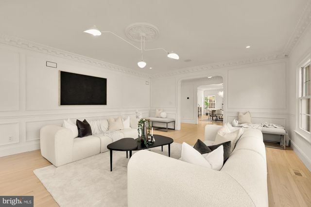 10821 BARN WOOD LN, Potomac, MD 20854