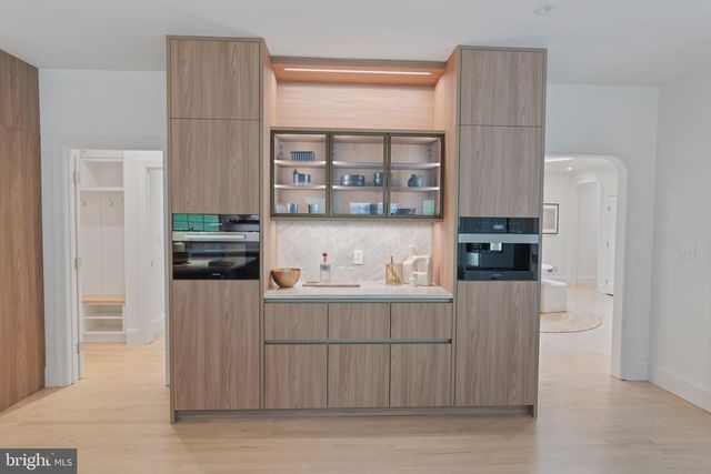 10821 BARN WOOD LN, Potomac, MD 20854