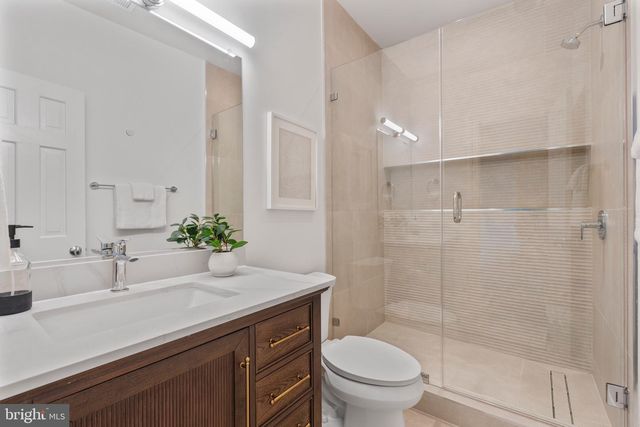 10821 BARN WOOD LN, Potomac, MD 20854