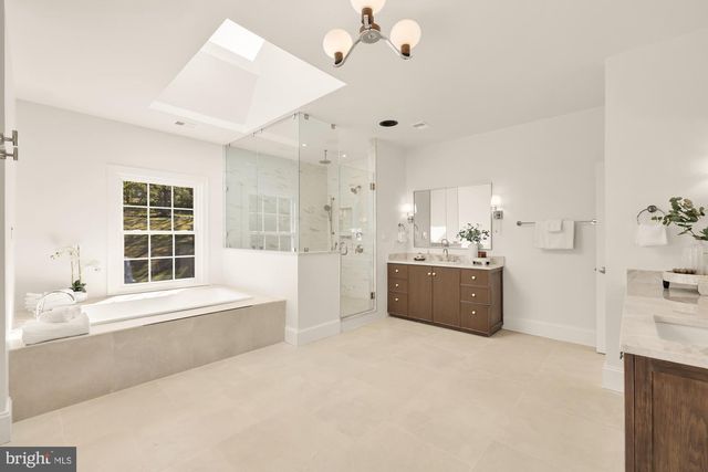 10821 BARN WOOD LN, Potomac, MD 20854