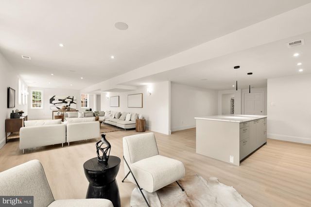 10821 BARN WOOD LN, Potomac, MD 20854