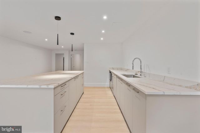 10821 BARN WOOD LN, Potomac, MD 20854