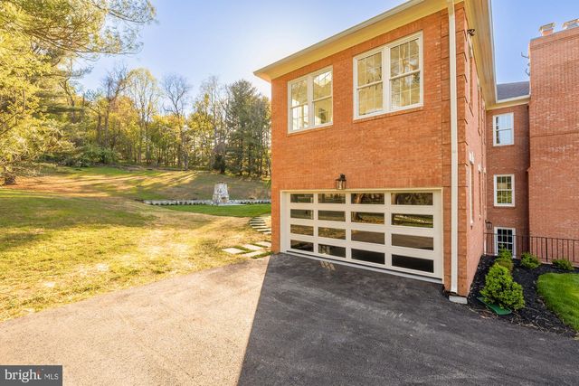 10821 BARN WOOD LN, Potomac, MD 20854