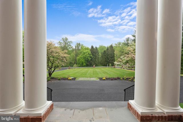 10821 BARN WOOD LN, Potomac, MD 20854