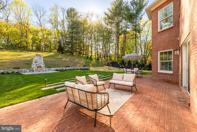 10821 BARN WOOD LN, Potomac, MD 20854