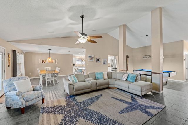 2314 Miami Court, Navarre, FL 32566