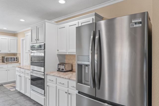 2314 Miami Court, Navarre, FL 32566