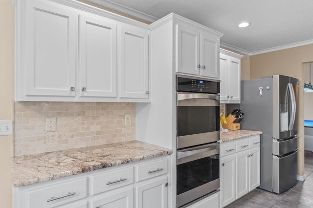 2314 Miami Court, Navarre, FL 32566