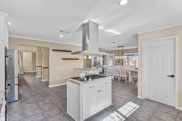 2314 Miami Court, Navarre, FL 32566