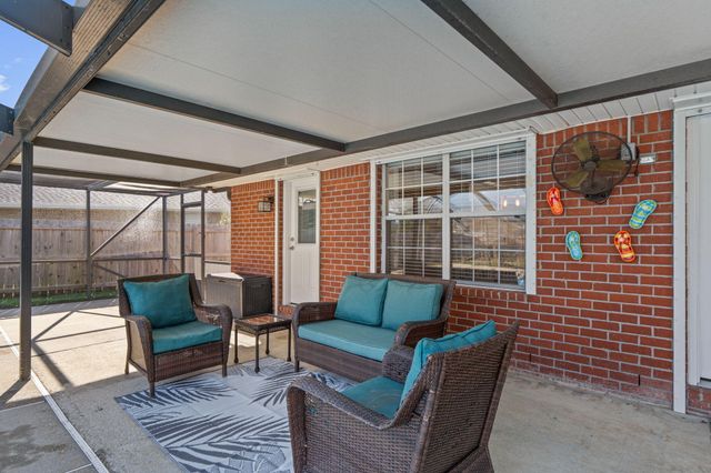 2314 Miami Court, Navarre, FL 32566