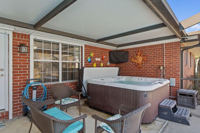 2314 Miami Court, Navarre, FL 32566