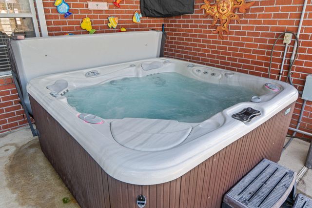 2314 Miami Court, Navarre, FL 32566