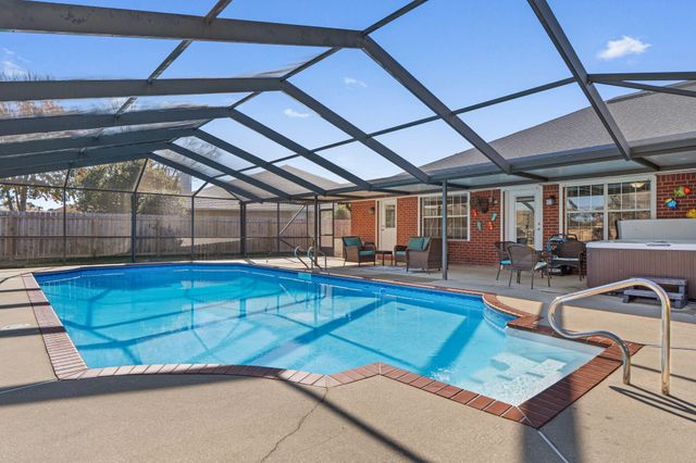 2314 Miami Court, Navarre, FL 32566