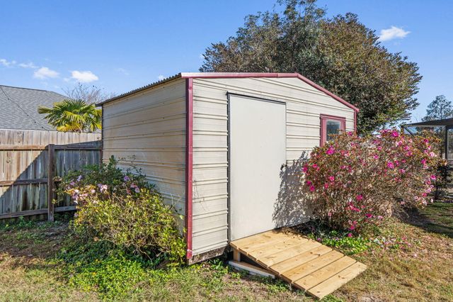 2314 Miami Court, Navarre, FL 32566