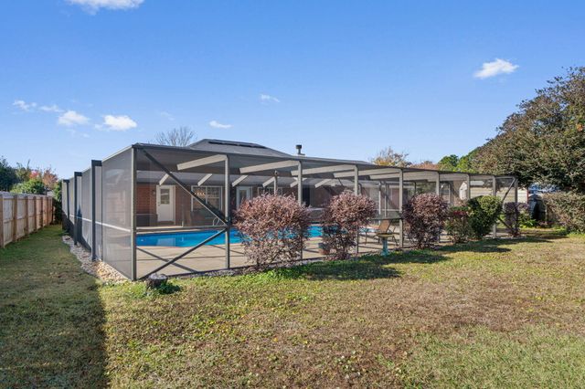 2314 Miami Court, Navarre, FL 32566