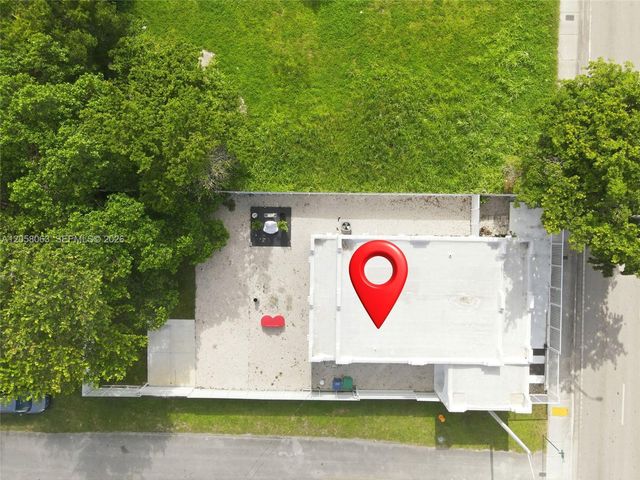 1909 NW 62nd St, Miami, FL 33147