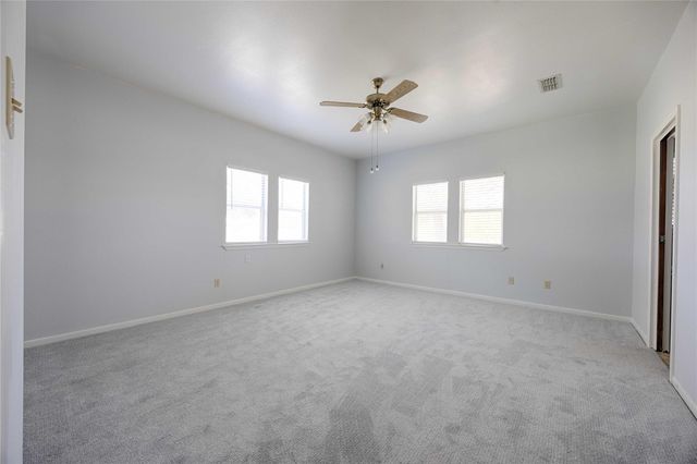 3814 Maeker RD, Flatonia, TX 78941