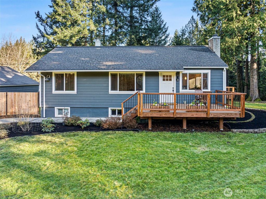 14825 NW Holly Road, Seabeck, WA 98380