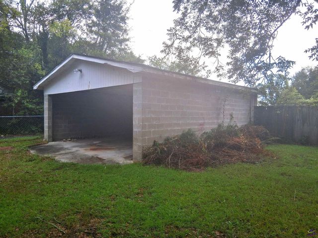 1247 Brentwood Avenue, Macon, GA 31204