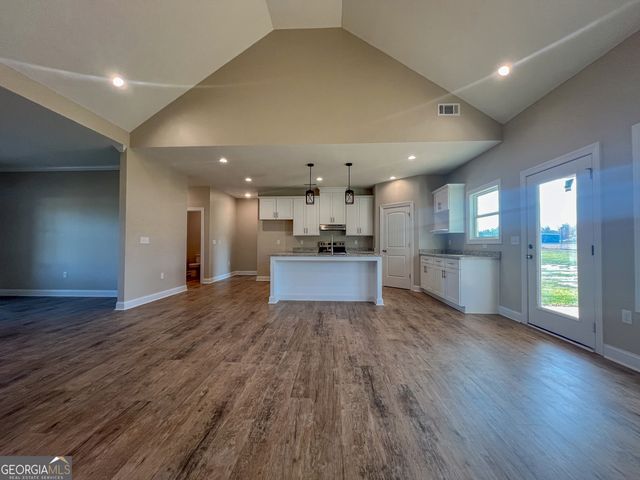 522 Clearwater Cir Road, Dublin, GA 31021