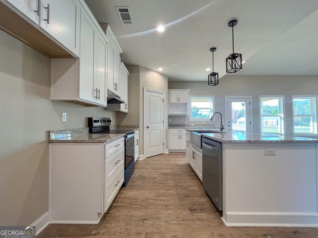 522 Clearwater Cir Road, Dublin, GA 31021