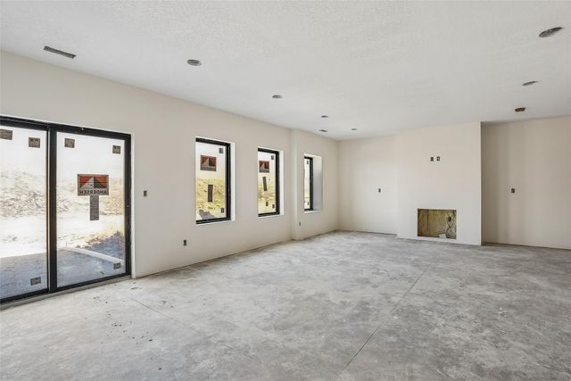 1608 N G Street, Indianola, IA 50125