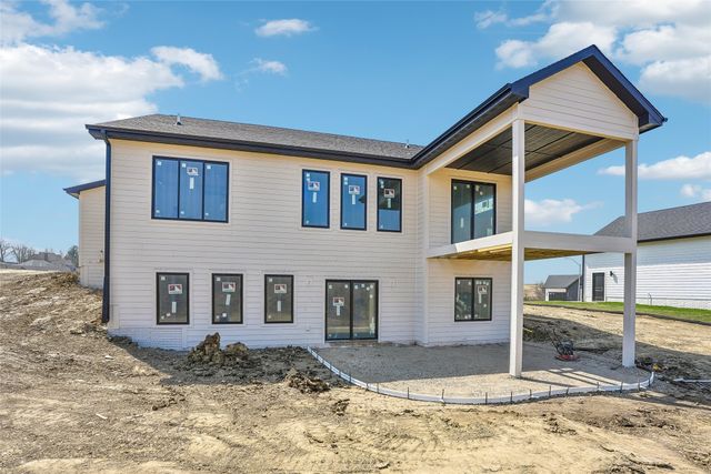 1608 N G Street, Indianola, IA 50125