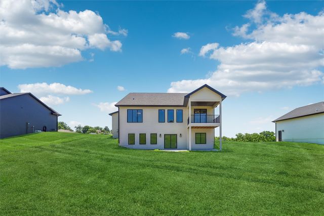 1608 N G Street, Indianola, IA 50125