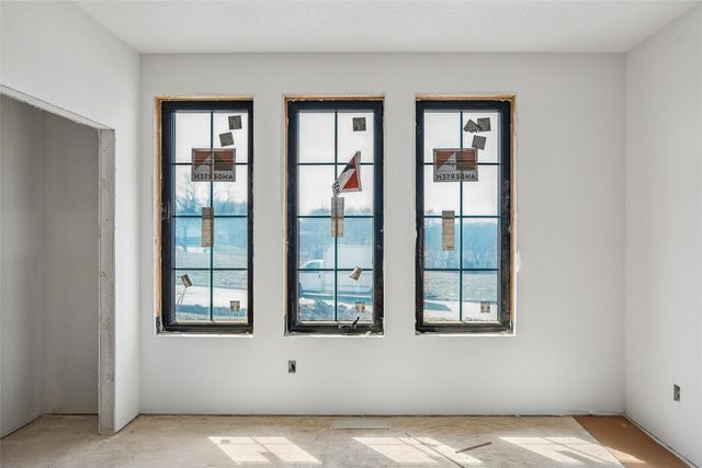 1608 N G Street, Indianola, IA 50125