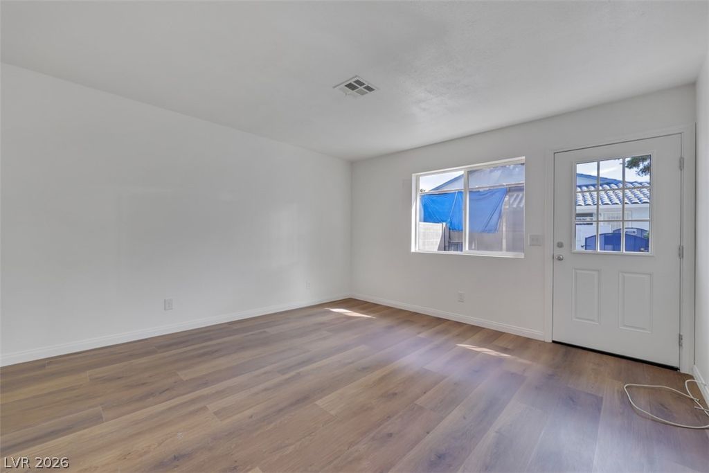 2137 Petersham Court C, Las Vegas, NV 89108 — photo 5
