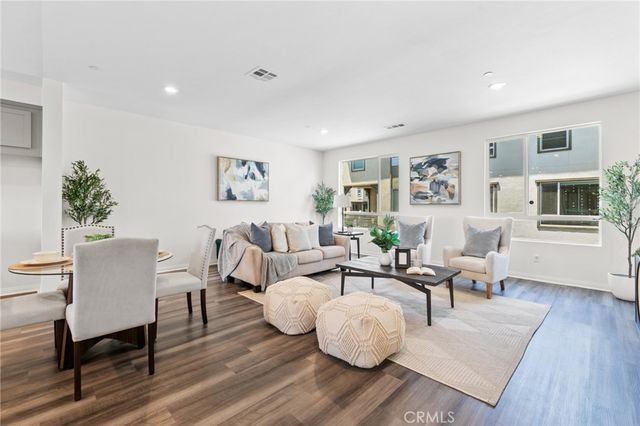172 Bahia, Covina, CA 91722