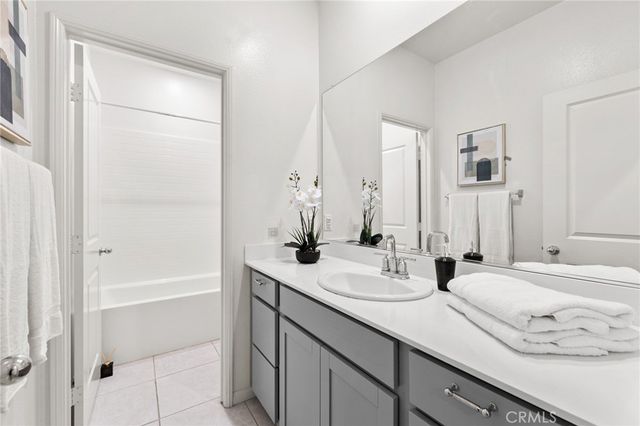 172 Bahia, Covina, CA 91722