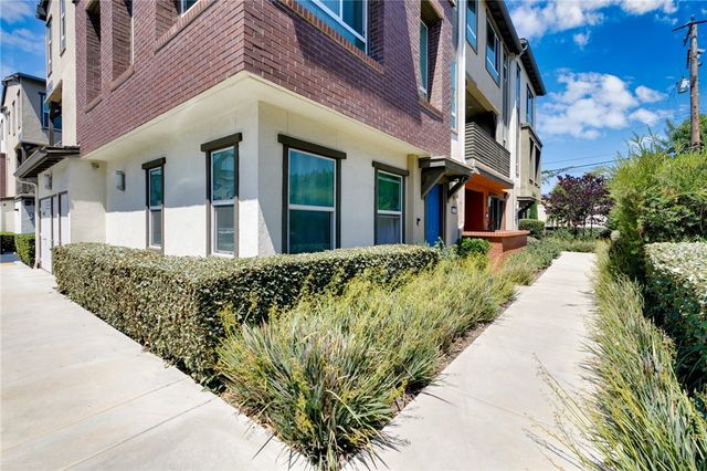 172 Bahia, Covina, CA 91722