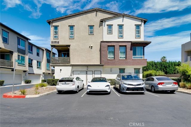 172 Bahia, Covina, CA 91722