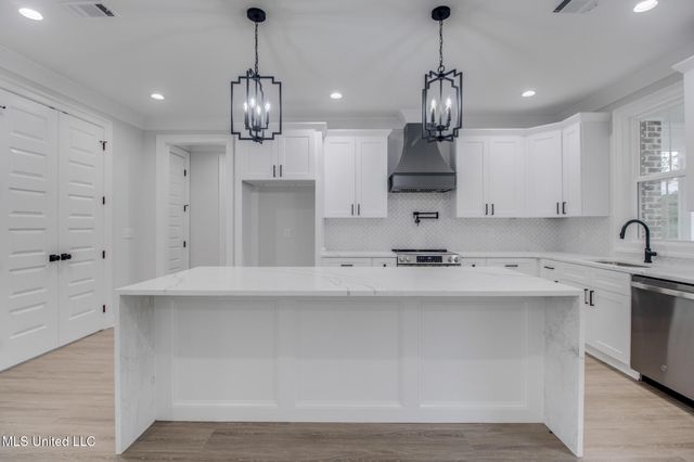 64 Clear Lake Road, Perkinston, MS 39573