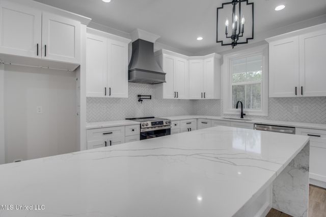 64 Clear Lake Road, Perkinston, MS 39573