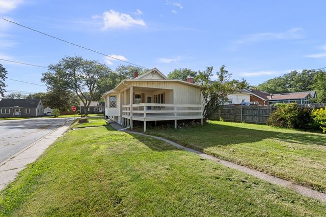 437 12th Street, Silvis, IL 61282