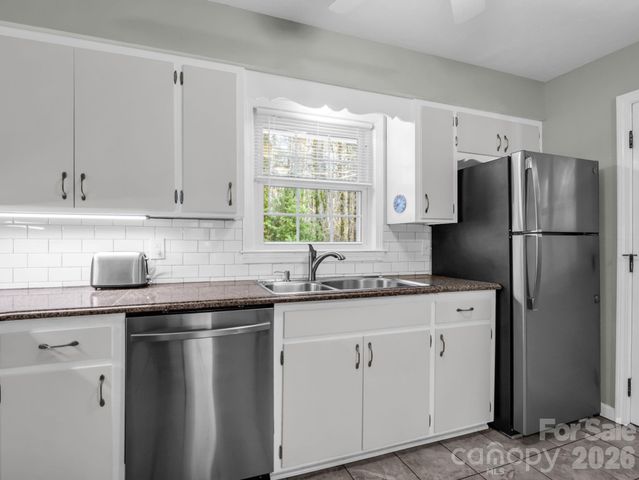 101 Boyd Drive 2A, Flat Rock, NC 28731