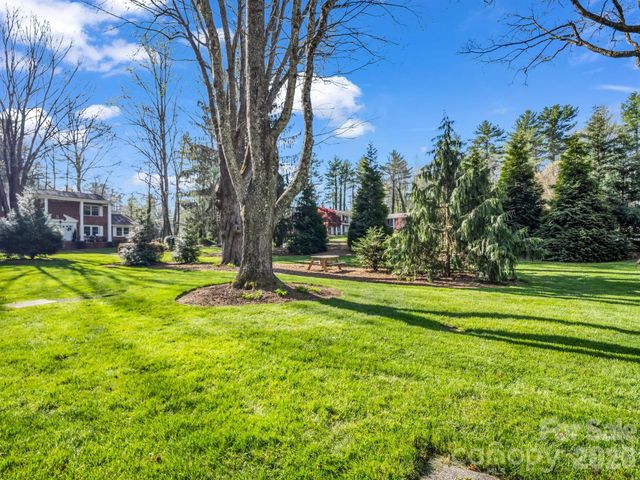 101 Boyd Drive 2A, Flat Rock, NC 28731