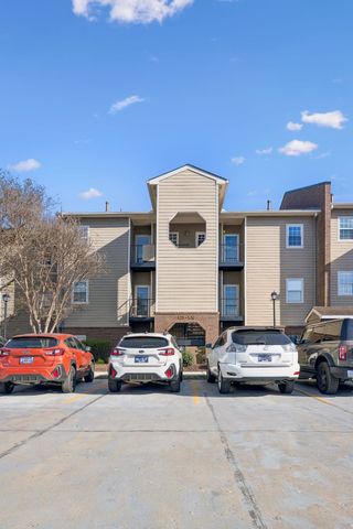 130 W End Pl, Nashville, TN 37205