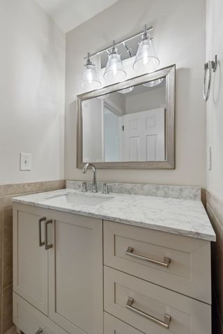 130 W End Pl, Nashville, TN 37205