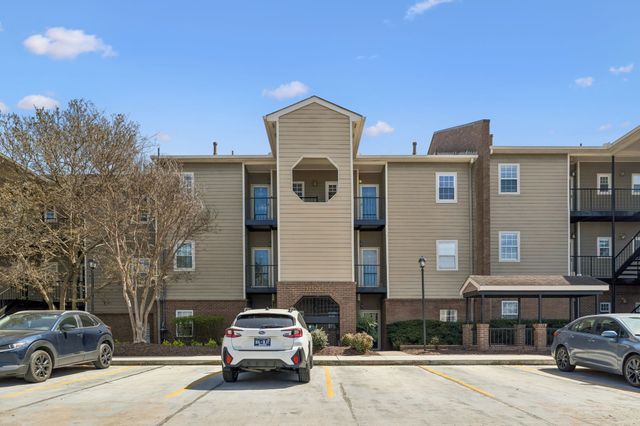 130 W End Pl, Nashville, TN 37205