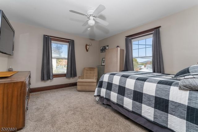 116 S 6Th St, Lopatcong Twp., NJ 08865