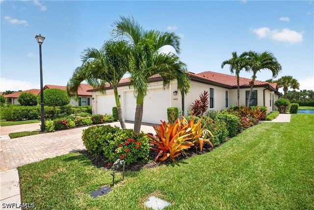 1482 Oceania DR S, Naples, FL 34113