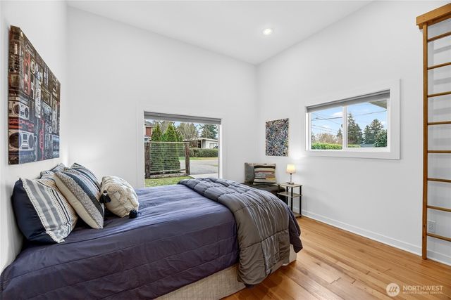 3528 SW 98th Street, Seattle, WA 98126