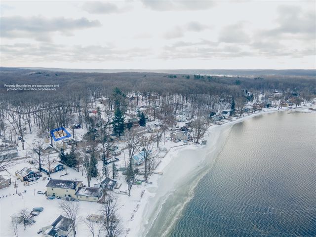 11133 Hillside, Pinckney, MI 48169