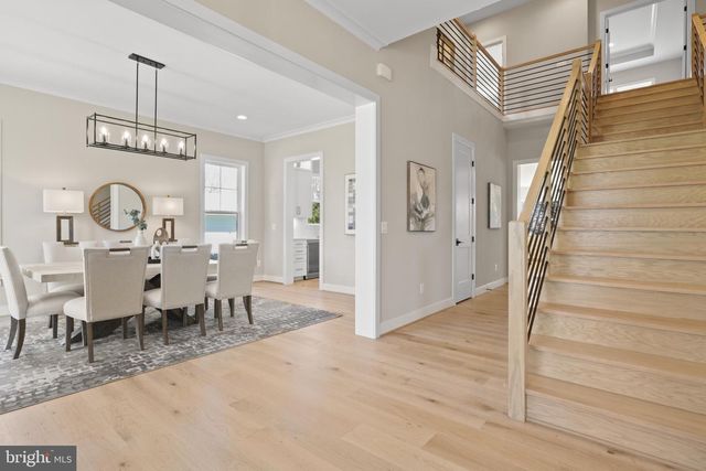 7605 BURNSIDE CT, Falls Church, VA 22043
